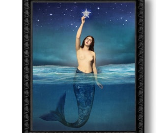 Sirena y estrella náutica océano azul impresión arte surrealista decoración del hogar casa de playa peces estrellas cielo nocturno astronomía celestial