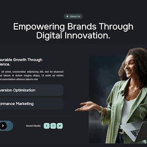 Peut inclure: Conception de site web avec le texte « Empowering Brands Through Digital Innovation ». Une femme en chemise verte tient un ordinateur portable. Le site web comprend également les phrases « Driving Measurable Growth Through Digital Excellence », « Conversion Optimization » et « Performance Marketing ».