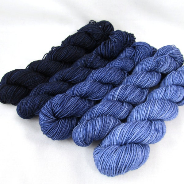 Kit de gradiente, mano te&ntilde;ido Lana Merino, Lilt calcet&iacute;n - Indigo