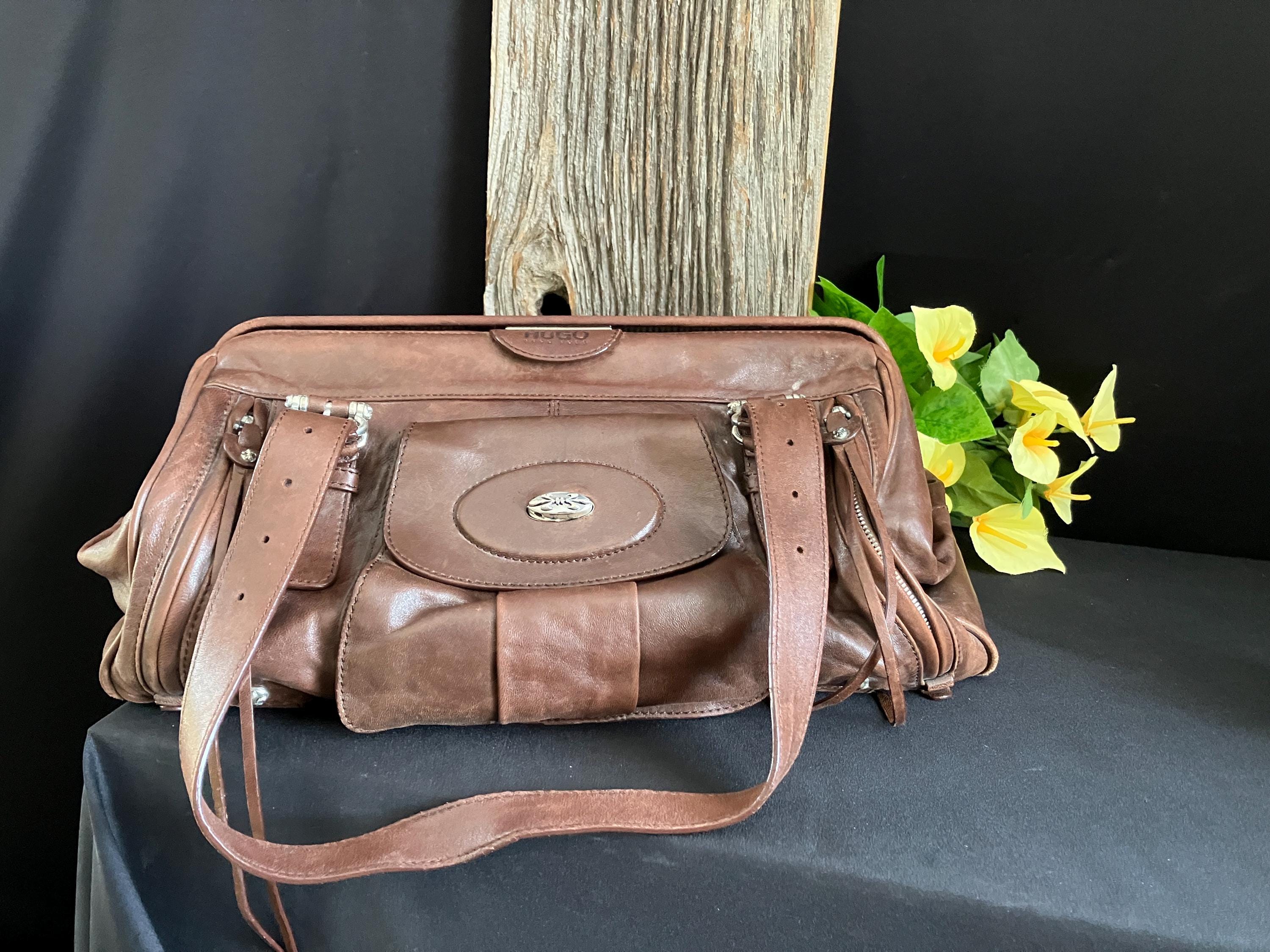 70〜90s vintage boss lether shoulder bag Vintage 90s Black Leather Shoulder Bag: Small Crossbody