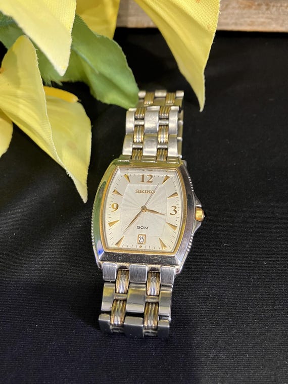 Vintage Seiko Two-tone Watch: Gold & Silver, Date Indicator  display picture 2