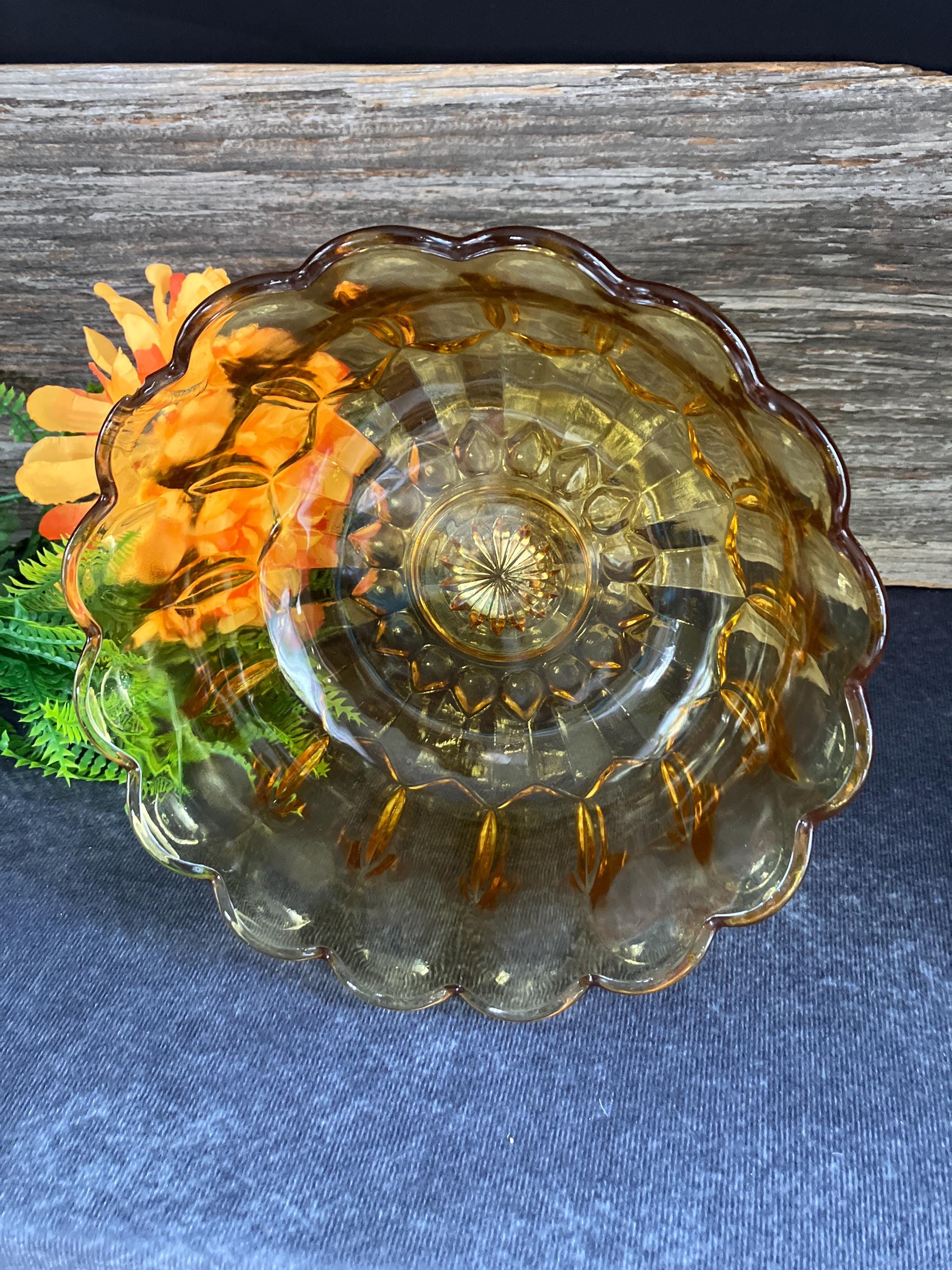 ガラスボール[センターピース] ヴィンテージアンバーガラス台座ボウル：装飾センターピース（直径8.5