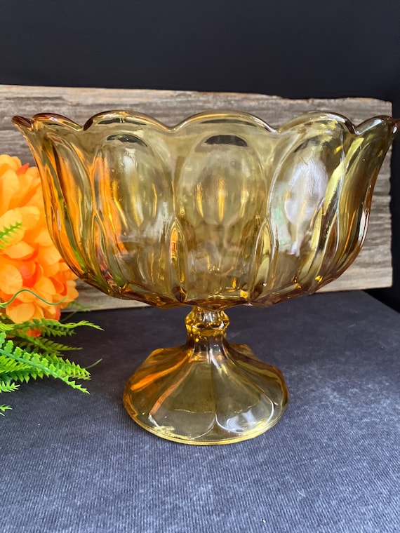 ガラスボール[センターピース] ヴィンテージアンバーガラス台座ボウル：装飾センターピース（直径8.5
