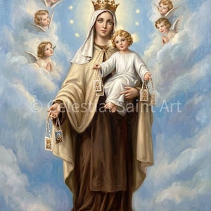 Op de afbeelding: Een religieus schilderij toont een vrouw in een bruine jurk en witte sluier die een kind vasthoudt. De vrouw draagt een gouden kroon en wordt omringd door engelen in een bewolkte hemel. Het kind draagt een witte jurk en houdt een klein voorwerp vast.