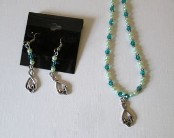 Light green and blue crystal necklace