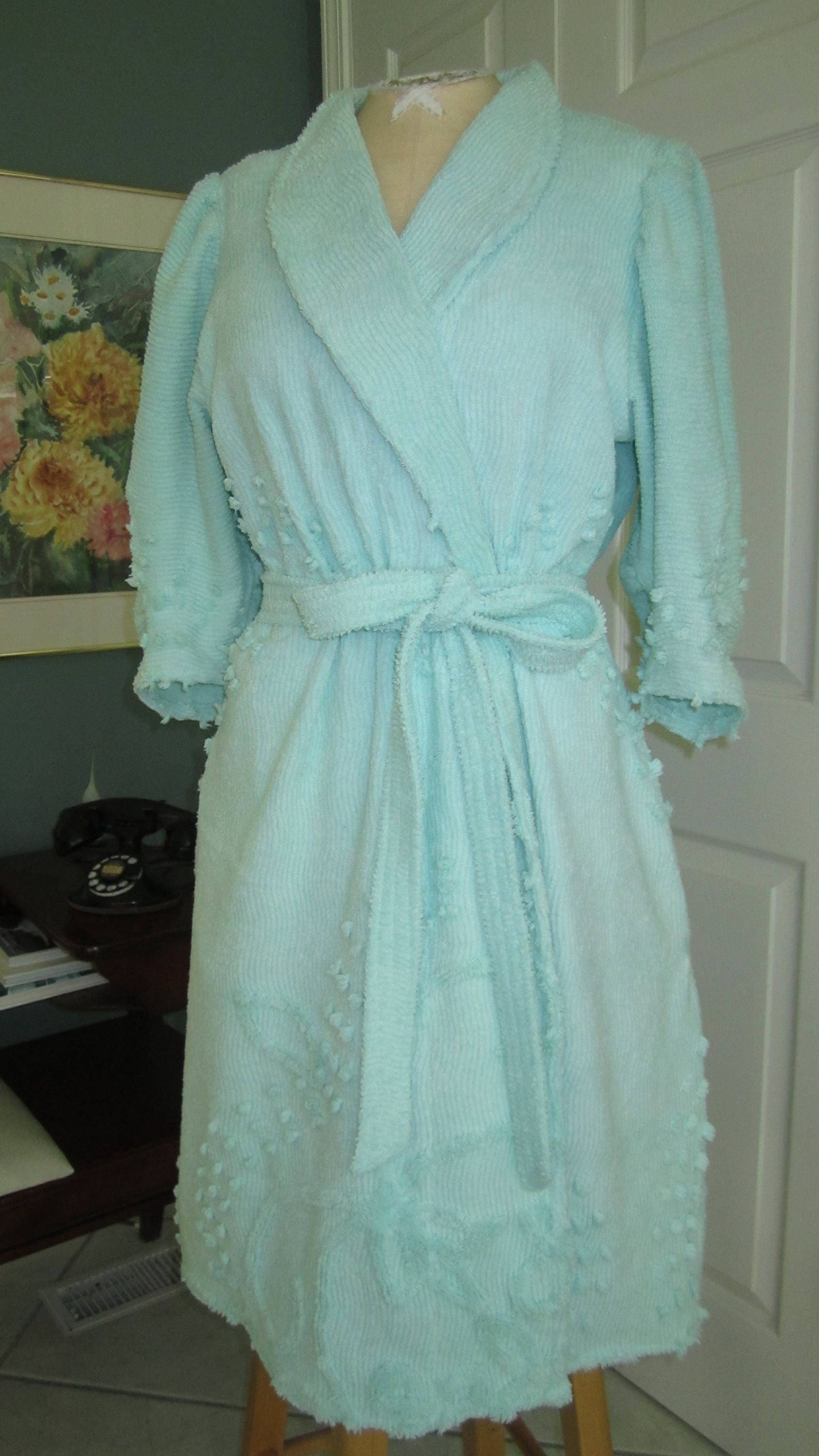 Reserved for Melody/Item154 Women's Chenille Shorty Bathrobe Vintage