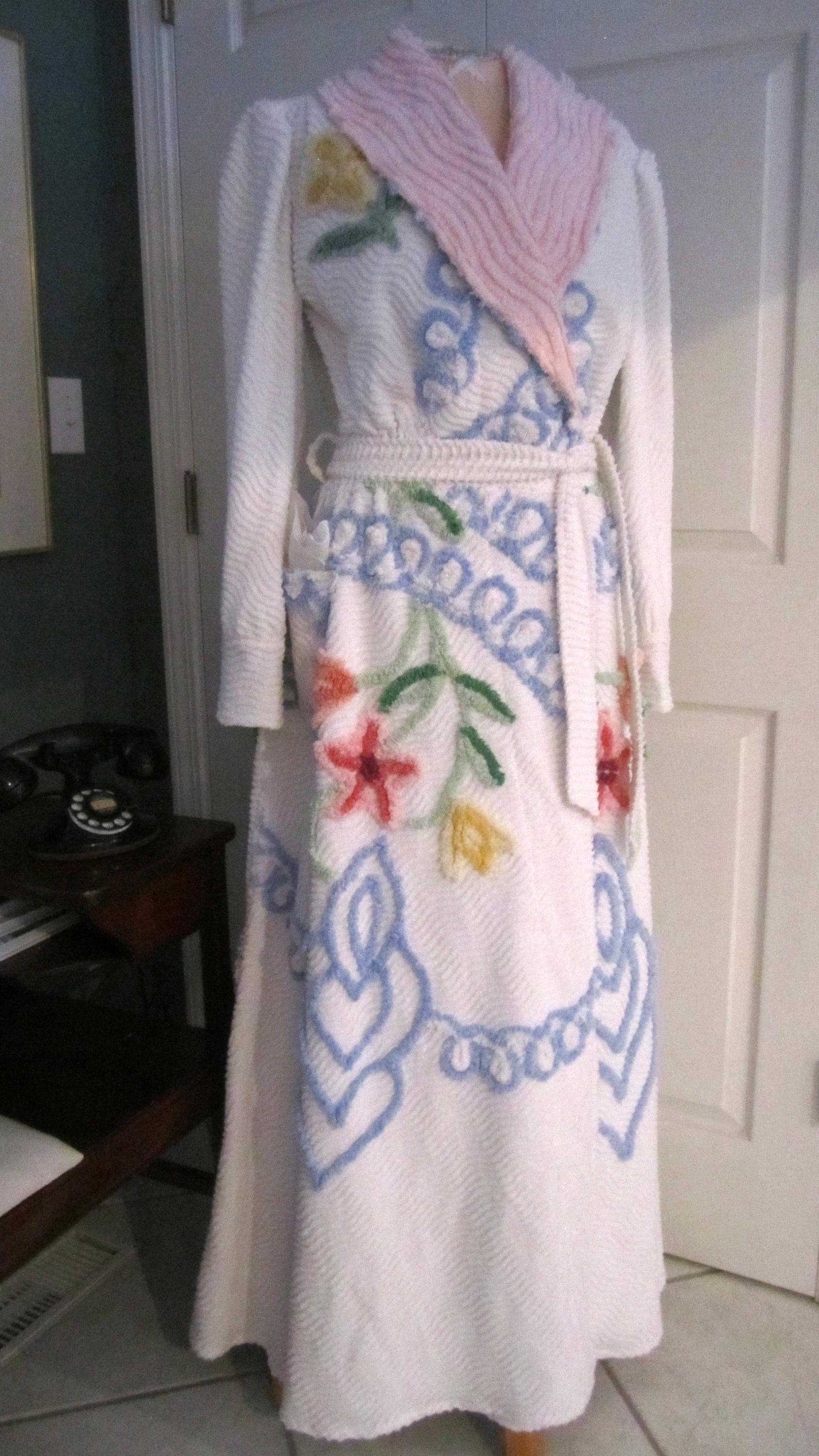 Vintage Inspired Chenille Bathrobe ...