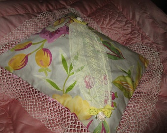 Sweetheart Pillow with pocket/pillow filled with hypoallergenic silky poly-fil/Waverly Cotton and Vintage Lace/USA Handmade/Free Shipping