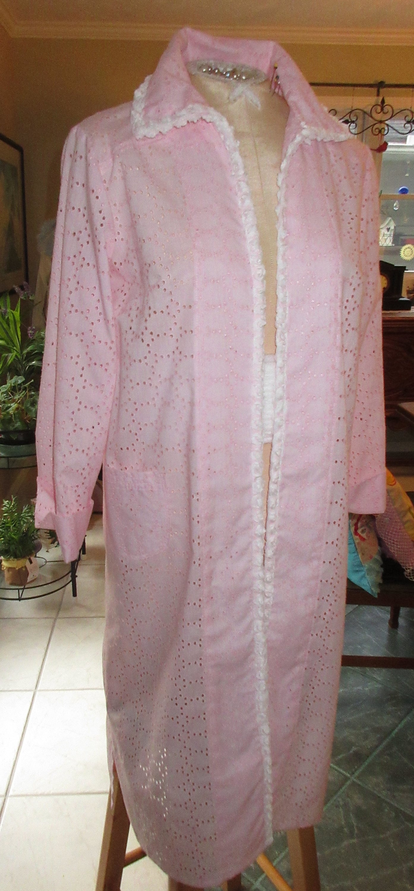 Women's Pink Cotton Eyelet Retro Duster Robe Cover-up, Size Med, USA ...