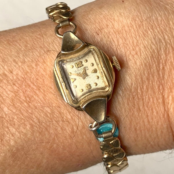 Running 10k Rolled Gold Plate GF Petite Gruen Wrist Watch Switzerland Made 1940's Vintage Gold Tone Expanding Band Keeps Excellent Time