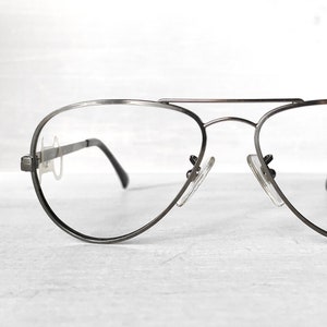 Vintage Brillengestelle Frankreich 70er Low-Profile Shiny Silver Metal Aviator 54 20-140 Cottet Brillenfassungen Brille
