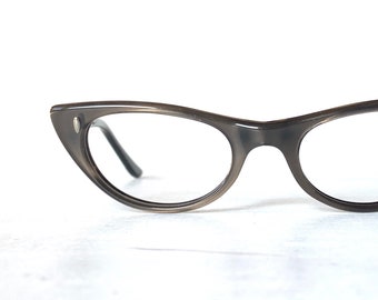 Vintage Eyeglasses Petite Fit 46-18-140 Ash Blonde Cat Eye Tempo UOC Universal Optical HAZE USA Mid Century Child Kids Narrow