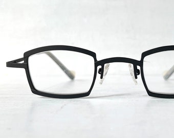 40-28-145 Quirky Vintage WIDE Bridge Metal Lightweight Matte Black Unisex Eyeglass Frames