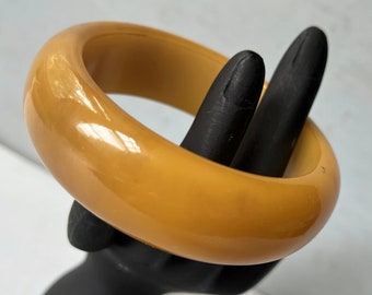 Bakelite Catalin Thick Round Butterscotch Marble Swirl Vintage Bangle Bracelet