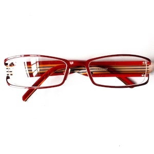 Y2K Funky Fashion Glasögon Breda Bågar Metall/Acetat Rektangulära Röda Randiga Drama Queen Statement
