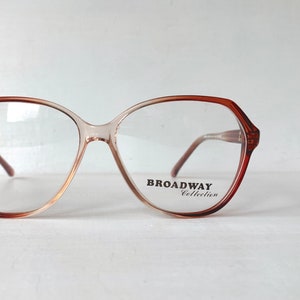 Lunettes excentriques sales