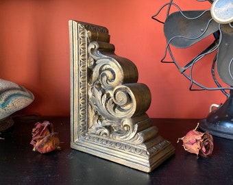 Gargoyles Studio Corbel Bracket Antique Finish Shelf Acanthus Leaf Scroll Plaster Sconce Wall 1980's Vintage