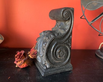 Vintage Black Corbel Bracket Shelf Acanthus Leaf Scroll Plaster Wall Sconce Bookend 1980's