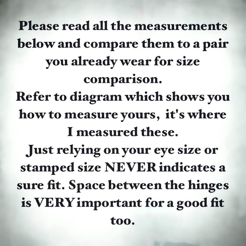 Puede incluir: Texto sobre un fondo claro que aconseja comparar las medidas con art&iacute;culos existentes para la precisi&oacute;n de la talla. Destaca la importancia de las mediciones precisas y advierte contra la confianza exclusiva en el tama&ntilde;o visual o las tallas estampadas.