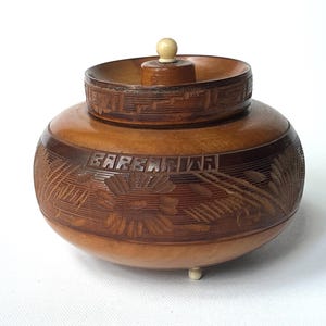 Vintage Wooden Box Carved BARBARITA Flowers Unique Gift Round Jewelry Container Storage