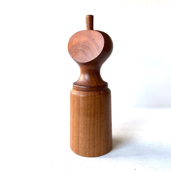 Vintage DANSK International Designs JHQ Jens Quistgaard Teak Pepper Mill Tab Top