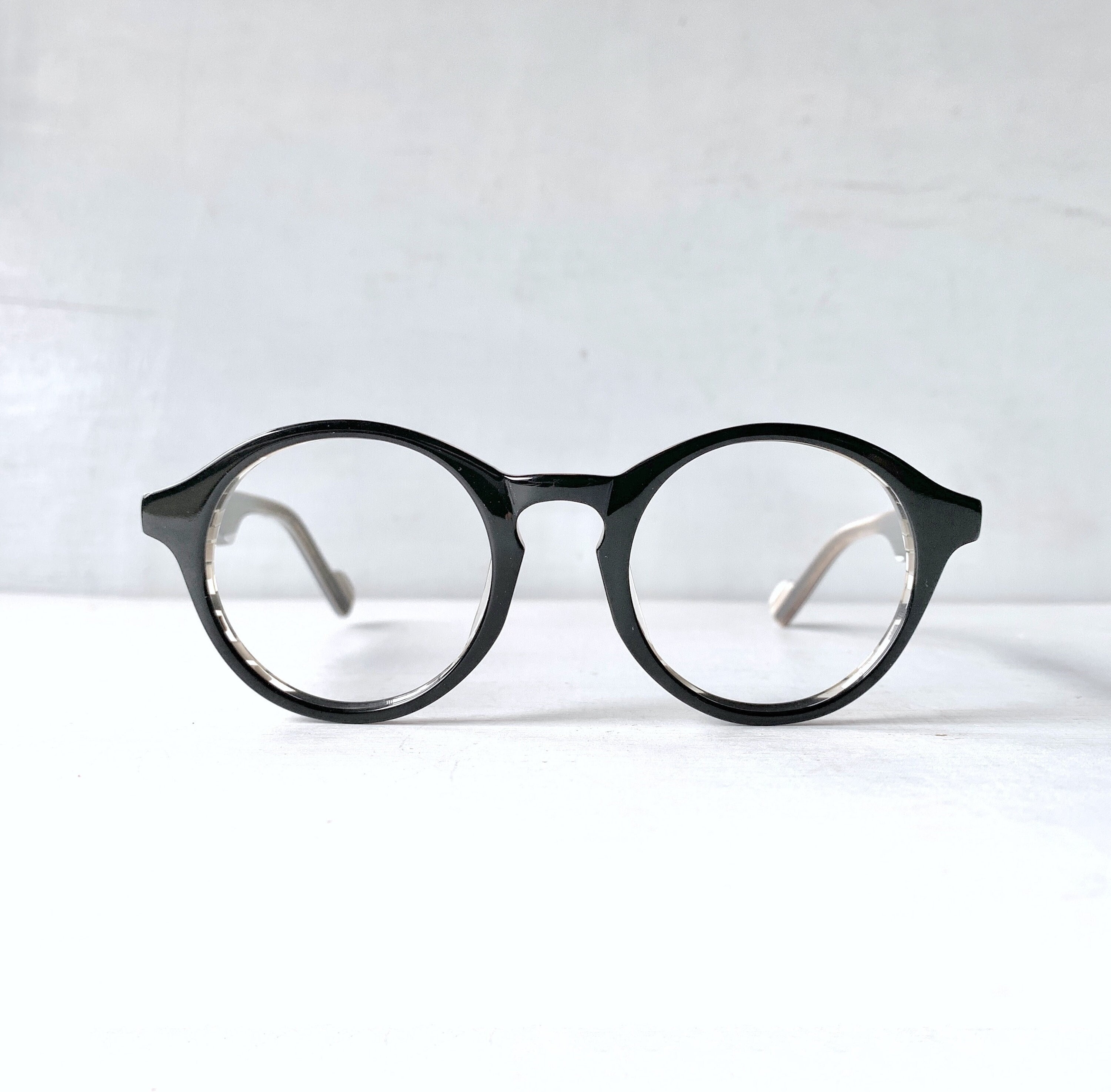 Vintage Dead Stock Glasses 46-21-140 Acetate P3 Round Panto Hornrim Early 2000s Eyeglasses NOS Unisex Black Stripe Frames