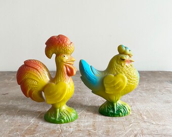 Vintage salt and pepper shakers - rooster and hen - celluloid - country kitchen - made in Hong Kong