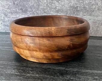 Vintage Handgedrechselte Holzschale | 22 cm Durchmesser | Rustikales Dekor mit Samtboden