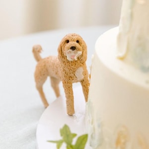 Gepersonaliseerde hondenstandbeelden: hondenbruidstaarttopper, jubileumcadeaus en decoraties huisdierverjaardagsfiguren