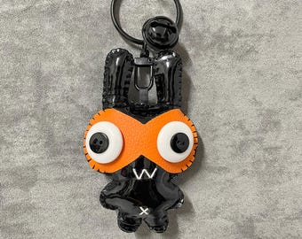 Dijes de gato de cuero hechos a mano: bonito llavero, accesorio para bolso, regalo para ella