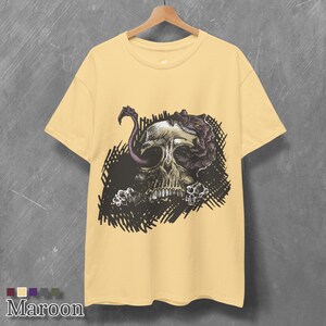 Camiseta de arte gótico de criatura tiránida para fanáticos de la ciencia ficción y la fantasía - Camiseta de calavera de terror de ciencia ficción oscura - Regalo único con diseño de terror imagen 6