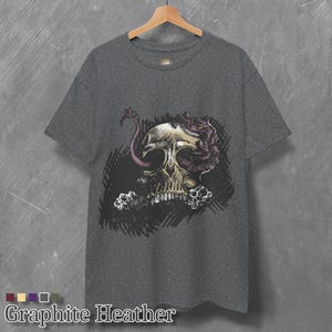 Camiseta de arte gótico de criatura tiránida para fanáticos de la ciencia ficción y la fantasía - Camiseta de calavera de terror de ciencia ficción oscura - Regalo único con diseño de terror imagen 3