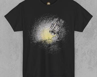 Camiseta Cyber Light Spirit: Arte tribal futurista con energía radiante - Camiseta cyberpunk - Camiseta de luz y oscuridad