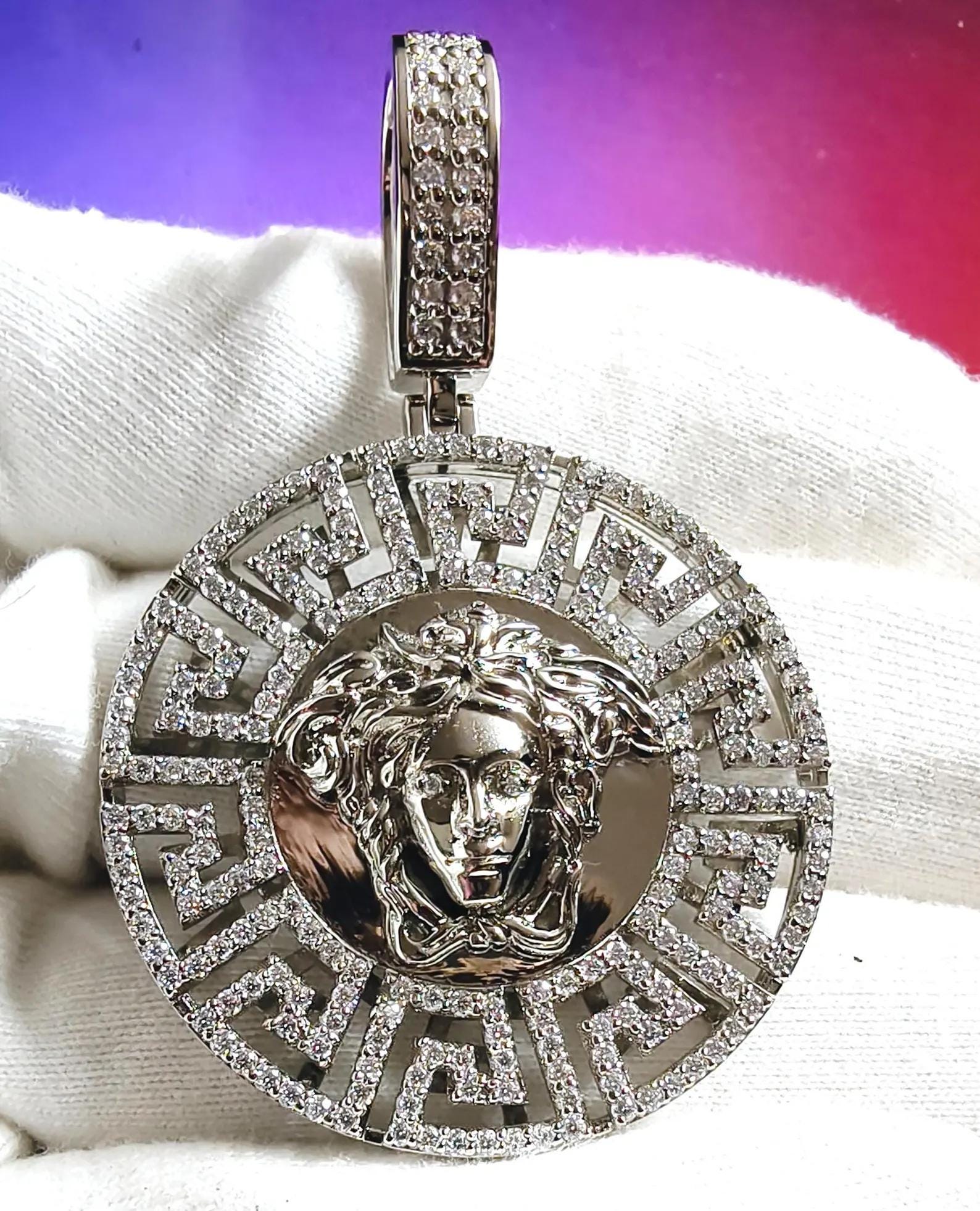 VERSACE ヴェルサーチェ 90's ヴィンテージロゴ ネックレス Vintage Versace Jewelry - Etsy