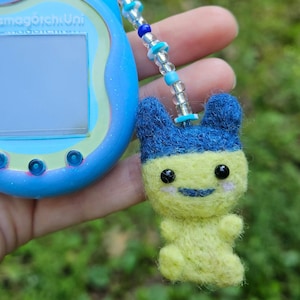 Handmade Mametchi Keychain: Tamagotchi Charm