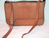 Top zip med size bag purse satchel butter Colombian leather  vintage MINT