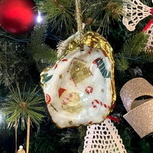 Christmas Santa Oyster Ornament