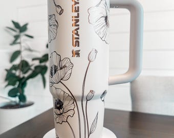 30 oz. ProTour Poppy Stanley, lasergegraveerde beker met lekvrij deksel