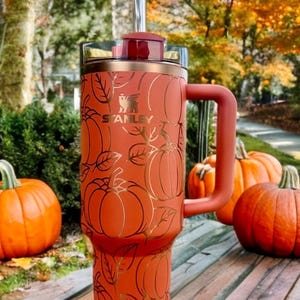Höstpumpa Stanley Tumbler – 113 cl graverad Quencher-kopp, höstglas, pumpakryddemugg