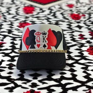 Casquette trucker king et reine cartes de joueur de poker chaîne en or
