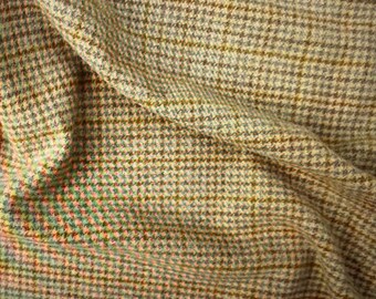Country Hound Wool Fabric: Appliqué, Purse & Rug Making