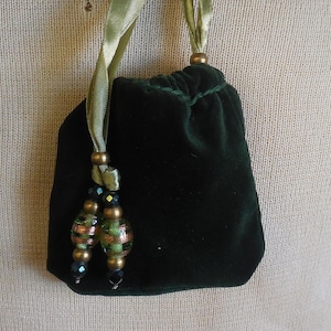 Reversible Forest Green Velvet Gold Lame Pouch Medium Size 11 x 11 cm. (4 1/4&quot; x 4 1/4&quot;) Crystal Case Gift Bag Keepsake Bag Trinket Case