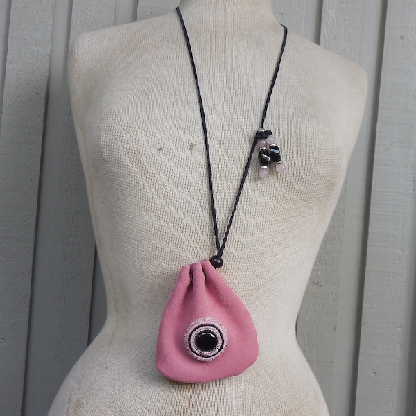 Beaded Onyx Pink Suede Leather Necklace Medicine Bag with Onyx Rose Quartz Semiprecious Stone Beads 11 x 10 cm. 4 1/4" x 4" OOAK Runes Pouch