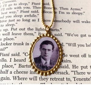 ERNEST HEMINGWAY Raw Brass Oval Pendant Necklace, Book Lover Gift
