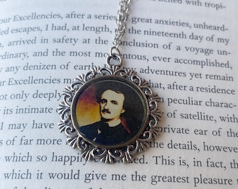 EDGAR ALLAN POE Round Silver Pendant Necklace, Book Lover Gift