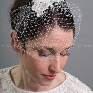 Bridal Veil Set, Ivory Mini Birdcage Veil with Ivory Lace Head Piece, Wedding Veil and Birdcage Fascinator