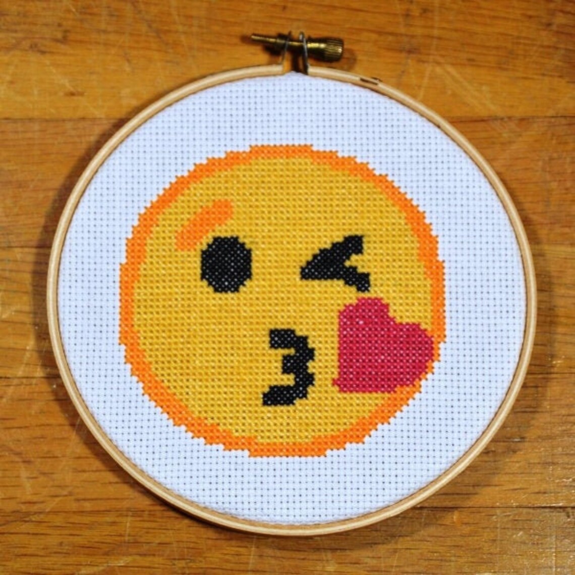 Blowing Kiss Emoji - Easy Cross Stitch Pattern, PDF *instant Download ...