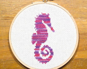 Seahorse - easy cross stitch pattern, PDF *instant download*