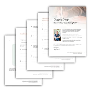 Op de afbeelding: Een werkblad met de titel "Digging Deep: Discover Your Decluttering WHY" met een foto van een vrouw en tekst die luidt "This worksheet is a step one... I hope you enjoy the self discovery. This worksheet will guide you through, and may you use it to permanently change your relationship with consumption and clutter.  - Glin Layne"