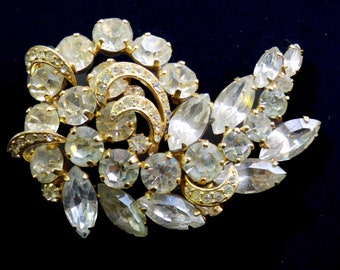 Vintage Kramer New York Prong Set Crystal Clear Faceted Marquee & Round Rhinestone Bridal Pin Brooch Brilliant Crystal Set Feathered Swirls